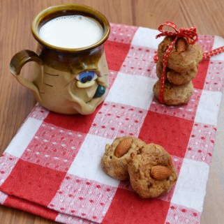 persian date and cinnamon cookies