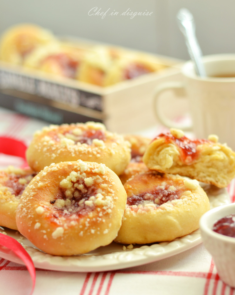 kolaches with plum filling