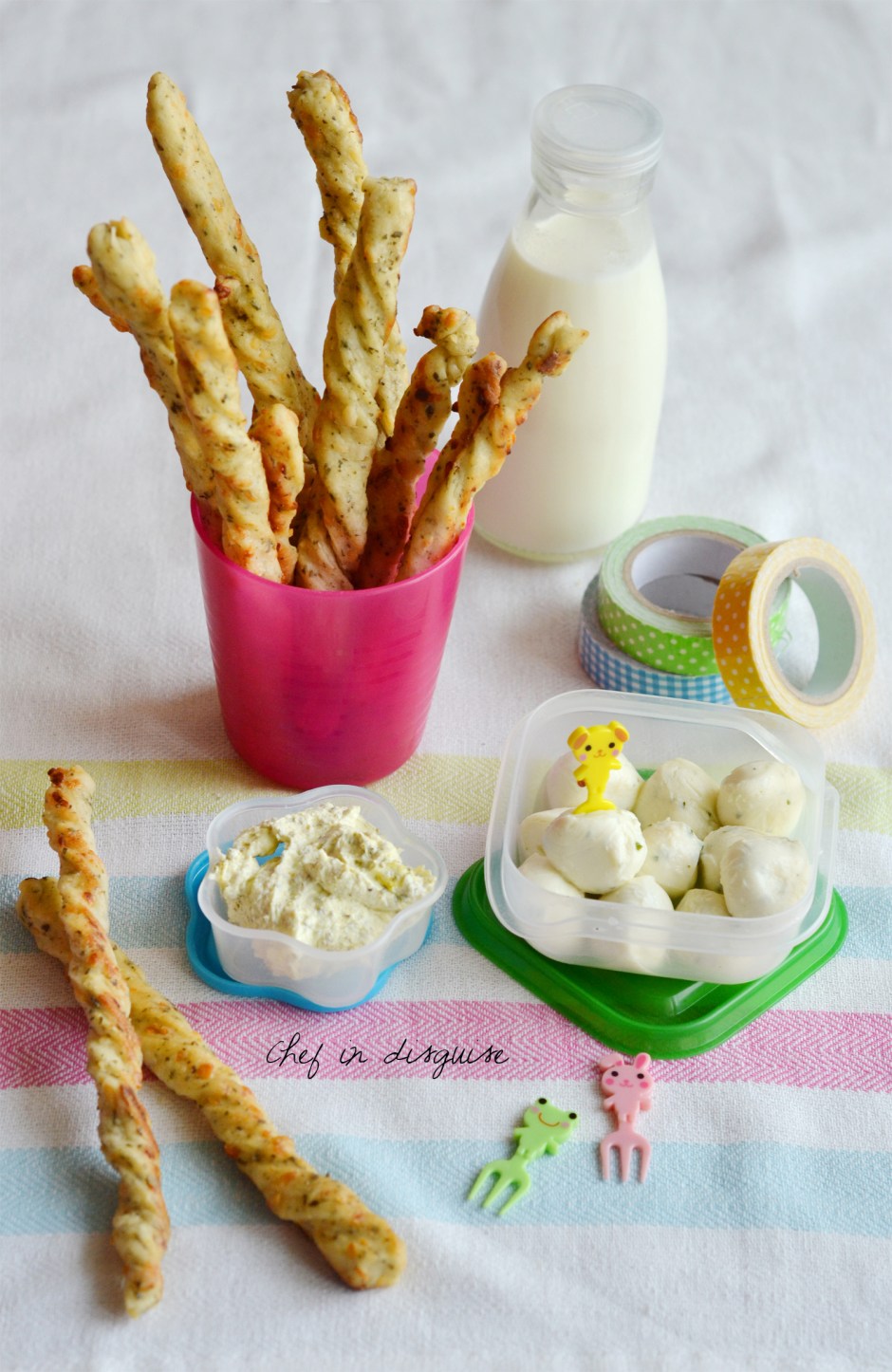 Cheese and zaatar sticks