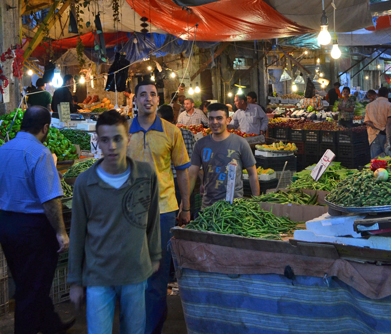 Fruit-and-vegetable-market