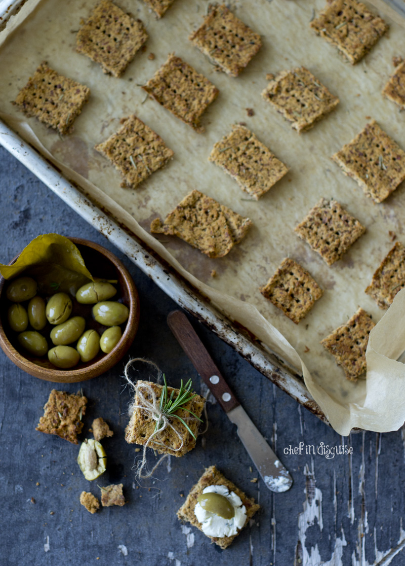 Almond-pulpp-crackers-paleo-vegan-and-gluten-free.jpg