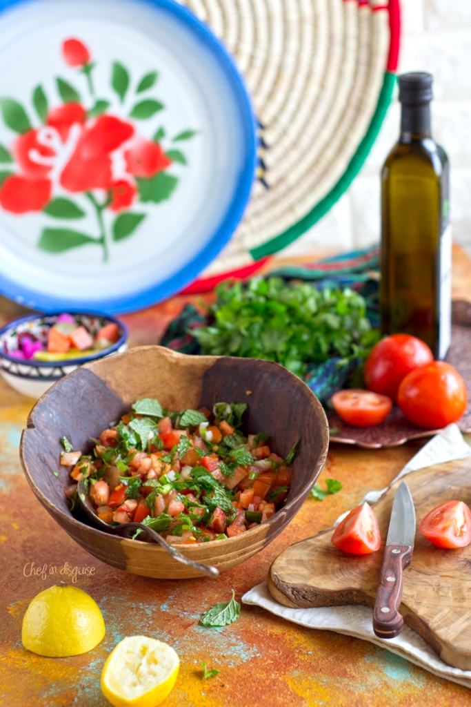 Palestinian peasant salad, one of the simplest and tastiest Middle Eastern salads