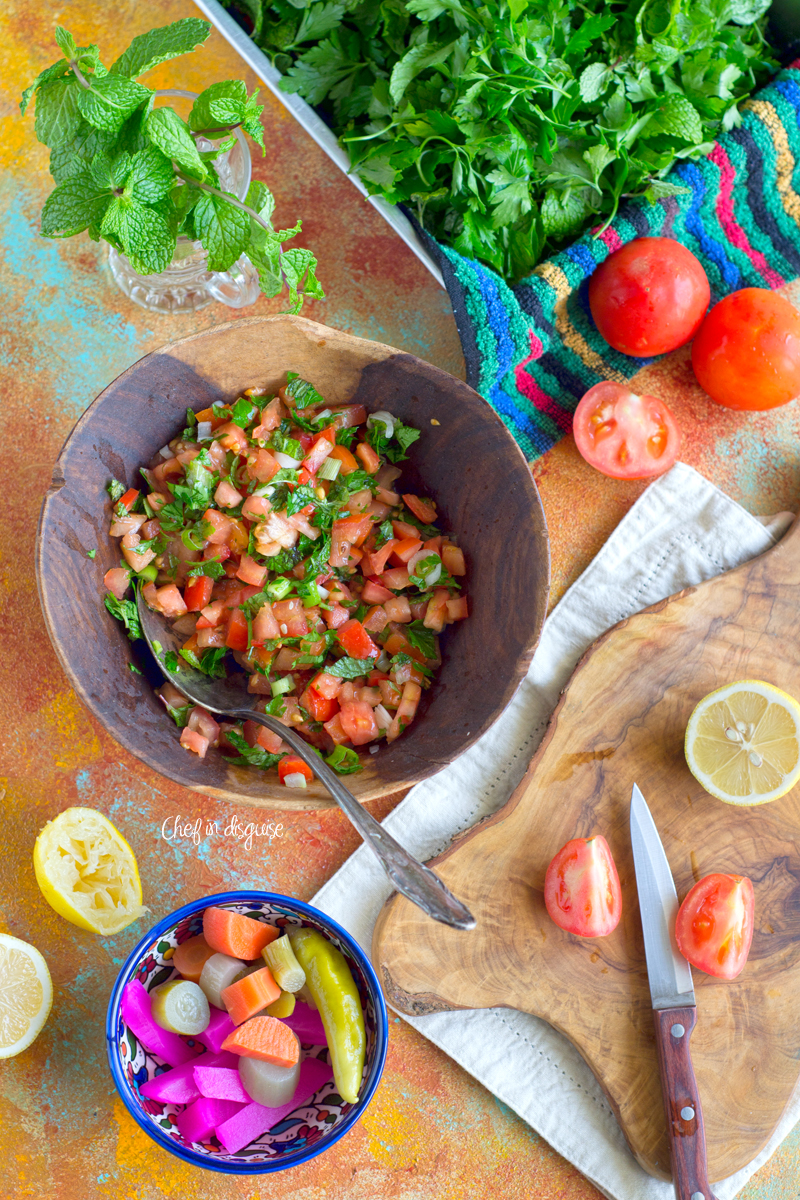Palestinian peasant salad, one of the simplest and tastiest Middle Eastern salads