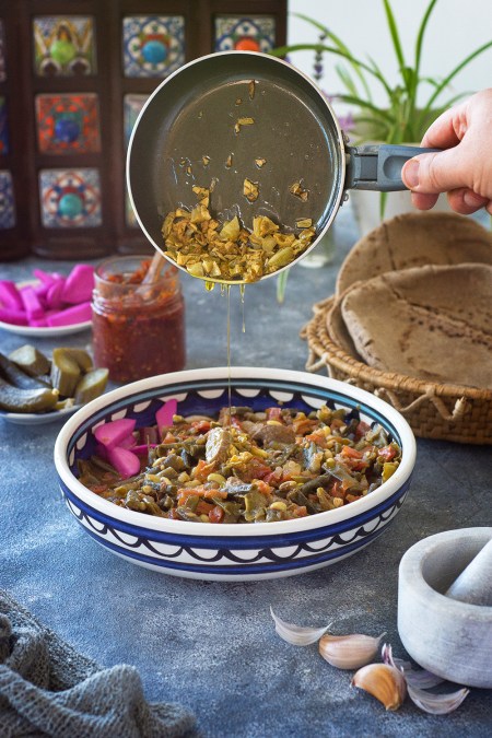 Tiklaieh (fried garlic topping)